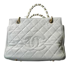 CHANEL Vintage Gepolsterte Weiße Leder Einkaufstasche TBE Superbe PM Selten