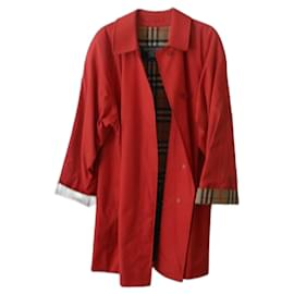 Burberry Mantel Rot Stoff