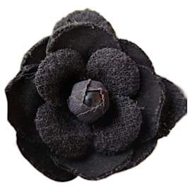 Spilla camelia Chanel