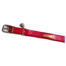 Céline - roter Ledergürtel mit goldenem Glöckchen