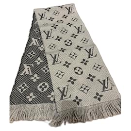 Mania del logo Louis Vuitton