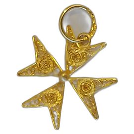Autre Marque Pendente in oro a croce maltese di Amalfi