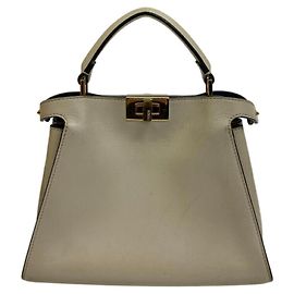 Borsa a spalla Fendi 8BN302 Peekaboo Essential