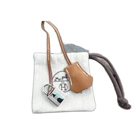 tirette clochette hermès avec cadenas 28 cms cuir togo gold  kelly birkin