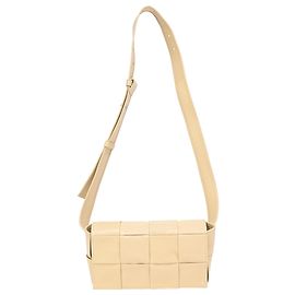 Borsa a cintura Maxi Cassette Bottega Veneta in pelle nude