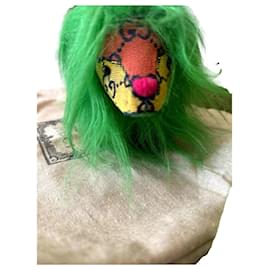 Decoración de león de peluche GG de Gucci