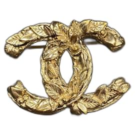 Spille con il logo CC di Chanel