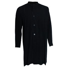 Issey Miyake, Faltenjacke in Schwarz