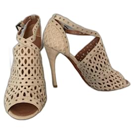 Alaïa Beige Lasergeschnittene Peep-Toe High Heels aus Hirschleder