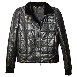 Unglaubliche Gucci-Jacke mit Pelzkragen