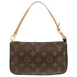 Pochette Accessoires Monogram di Louis Vuitton