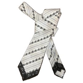 Corbata vintage con encaje negro de John Galliano