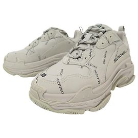 NEUE BALENCIAGA TRIPLE S ALL OVER LOGO 524039 GRÖSSE 39 SNEAKERS
