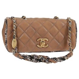 CHANEL Bolsa de Hombro Matelassé de Lona Revestida Beige CC Auth 118136A