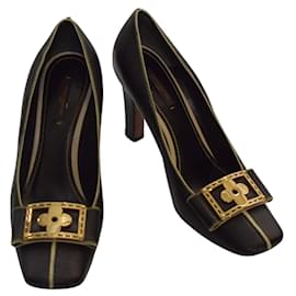 Décolleté quadrati in pelle nera Louis Vuitton con fibbia a fiore dorata, taglia 39,5