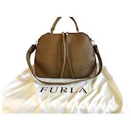 Bolso de mano Furla de piel taupe