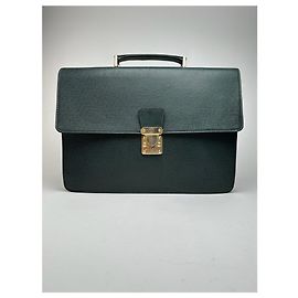 Valigetta vintage in pelle Taiga di Louis Vuitton verde