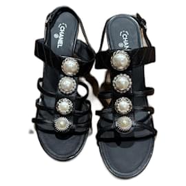 Sandali in pelle nera Chanel 41