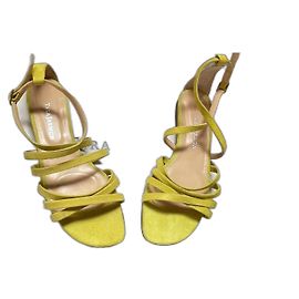 Tara Jarmon Sandalen aus Leder Anisgrün