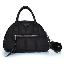 Prada, borsa bomber bowler nera