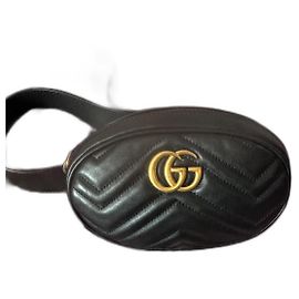 Borsa a cintura Gucci Marmont nera in pelle