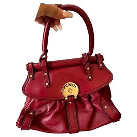 Fendi Handtasche aus Leder Rot
