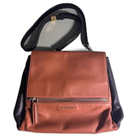 Bolso de cuero Pandora de Givenchy