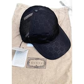Touca Gucci Roemrond de nylon preto