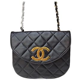 Borsa Chanel Demi-Lune in pelle trapuntata nera