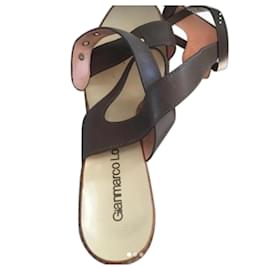 Mule con zecca Gianmarco Lorenzi in pelle kaki