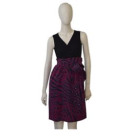 Abito mini senza maniche DKNY stampa leopardata nero e fucsia