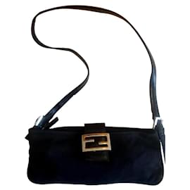 Borsa Fendi Baguette Nera