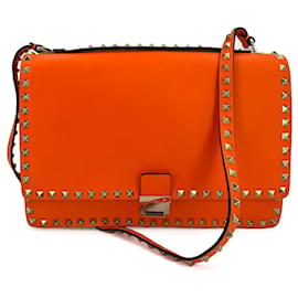 Sac à bandoulière à rabat 2 voies en cuir de veau Rockstud orange néon - Valentino Garavani