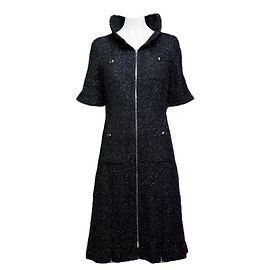 Chanel Jackenkleid aus schwarzem schimmerndem Tweed 40 FR