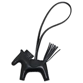 Hermès Rodeo Charm PM in Schwarz Anjou Milo