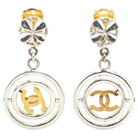 Chanel Silber Silber Kleeblatt CC Clip-On Ohrringe