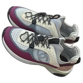Sneakers Chanel in pelle rosa multicolore