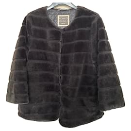 Schwarze Ecocastoro-Jacke von Romeo Gigli, Größe M.