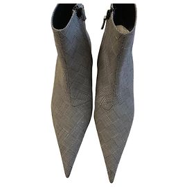 Botines Balenciaga de piel gris y negro talla 39