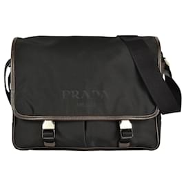 Borsa a spalla in nylon nero Prada