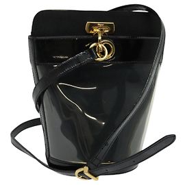 Borsa a Spalla Gancini in Pelle Vinile Nera Oro Auth MX425 di Salvatore Ferragamo