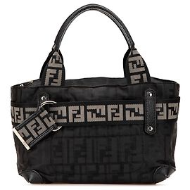 Bolso Fendi de nylon negro Zucca con cremallera