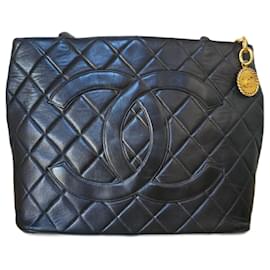 Borsa Chanel Medallion in pelle caviar