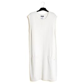 Chanel 2015 Kaschmirkleid FR44 Ecru mit Perlen UK16 US14