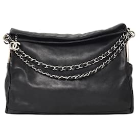 Chanel Modern Hobo Chain Around Slouch Bag Pelle di agnello nera
