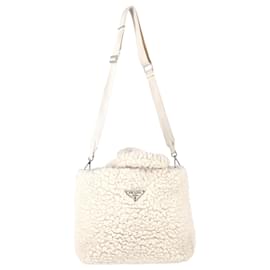 Handtasche aus weißem Kaschmir mit Prada-Logo-Plakette