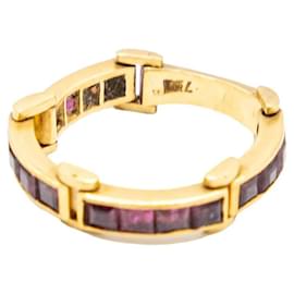 Autre Marque Vintage 18K Gelbgoldring mit kanalgesetzten Rubinen