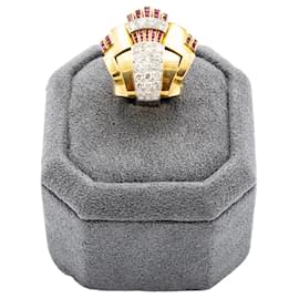 Autre Marque Retro 18K Gold Cocktailring mit Diamanten und Rubinen