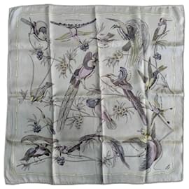 Hermès Foulard in seta Gli Uccelli delle Isole Beige