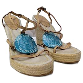 Louis Vuitton Sandali con zeppa a piattaforma Beige